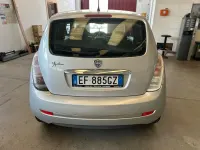 Usata Lancia Ypsilon 60 CV (44 kW) 2010 Argento Utilitaria