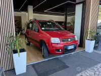 Usata Fiat Panda 4x4 Climbing 60 CV (44 kW) 2006 Rosso Utilitaria