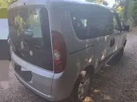 Usata Fiat Doblò Active 103 CV (75 kW) 2012 Argento Monovolume