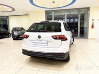 Usata VW Tiguan Life 150 CV (110 kW) 2022 Bianco SUV