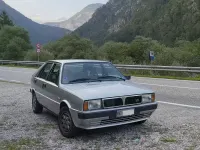 Usata Lancia Delta 78 CV (57 kW) 1987 Grigio Utilitaria