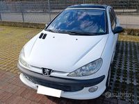 Usata Peugeot 206 75 CV (55 kW) 2002 Bianco Berlina