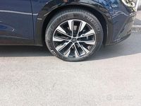 Usata Renault Espace Techno 200 CV (147 kW) 2024 Blu/azzurro Monovolume