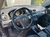 Usata Mazda 3 109 CV (80 kW) 2008 Nero Utilitaria
