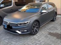 Usata VW Passat Alltrack 190 CV (139 kW) 2018 Grigio Station wagon