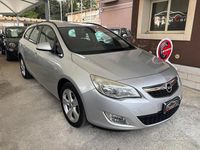 Usata Opel Astra Cosmo 101 CV (74 kW) 2011 Argento Station wagon