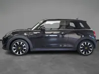 Usata Mini Cooper SE 75 kW (102 CV) 2023 Nero / metallizzato Utilitaria