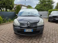 Käytetty Renault Modus Expression 68 HP (50 kW) 2009 Musta Tila-auto