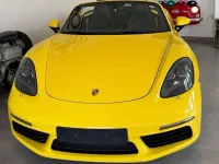 Usata Porsche 718 300 CV (220 kW) 2017 Giallo met. Cabrio