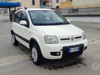 Usata Fiat Panda 4x4 69 CV (50 kW) 2012 Bianco Utilitaria