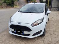 Usata Ford Fiesta 75 CV (55 kW) 2017 Bianco Utilitaria