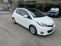 Usata Toyota Yaris Lounge 90 CV (66 kW) 2012 Utilitaria