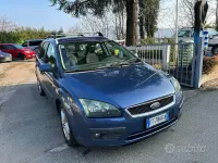 Usata Ford Focus Ghia 116 CV (85 kW) 2005 Bluazzurro Station wagon