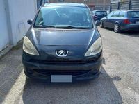 Usata Peugeot 1007 70 CV (51 kW) 2006 Nero Monovolume
