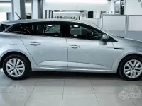 Usata Renault Mégane GrandTour 116 CV (85 kW) 2023 Grigio Station wagon