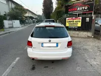 Usata VW Golf VI Comfortline 105 CV (77 kW) 2011 Bianco Utilitaria
