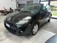 Usado Renault Clio II Dynamique 101 CV (74 kW) 2011 Negro Utilitario