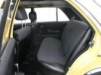 Usata Mercedes 200 76 CV (55 kW) 1982 Giallo Berlina
