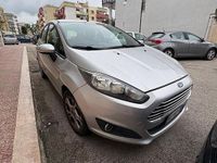 Usata Ford Fiesta 60 CV (44 kW) 2014 Grigio Utilitaria
