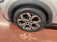 Usata Renault Captur Techno 101 CV (74 kW) 2023 Grigio SUV
