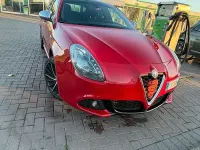 Usata Alfa Romeo Giulietta 140 CV (102 kW) 2011 Rosso Utilitaria