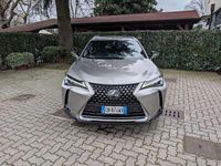 Usata Lexus UX 250h 145 CV (106 kW) 2023 Sonic titanium SUV