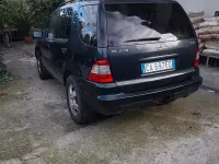 Usata Mercedes ML270 163 CV (119 kW) 2002 Blu SUV