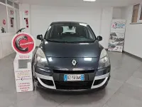 Usata Renault Scénic Dynamique 110 CV (80 kW) 2010 Giallo Monovolume