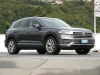 Usata VW Touareg Advance 231 CV (169 kW) 2019 Grigio SUV