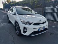 Usata Kia Stonic Style 100 CV (73 kW) 2019 Bianco SUV
