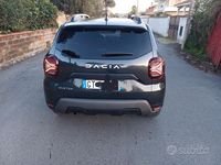 Usata Dacia Duster Journey 101 CV (74 kW) 2024 Grigio Berlina