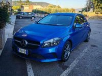 Usata Mercedes A180 109 CV (80 kW) 2016 Blu/azzurro Berlina