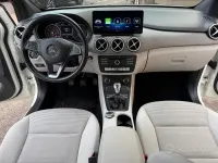 Usata Mercedes A160 Executive 90 CV (66 kW) 2015 Bianco Utilitaria