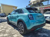 Usata Fiat 600 101 CV (74 kW) 2025 Azzurro SUV