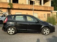 Usata Renault Scenic E-Tech 130 CV (95 kW) 2011 Nero Monovolume