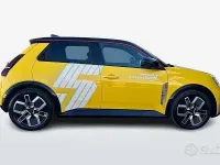 Usata Renault 5 E-Tech Iconic 110 kW (150 CV) 2024 Giallo Berlina