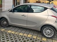 Usata Lancia Ypsilon 60 CV (44 kW) 2015 Utilitaria