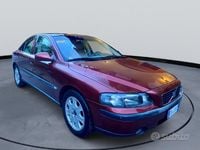 Usata Volvo S60 163 CV (119 kW) 2002 Rosso Berlina