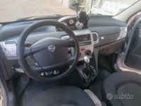 Usata Lancia Ypsilon 69 CV (50 kW) 2012 Grigio Utilitaria