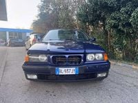 Usata BMW 318 90 CV (66 kW) 1997 Blu/azzurro Berlina