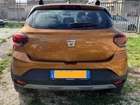 Usata Dacia Sandero Stepway 100 CV (73 kW) 2021 Grigio SUV