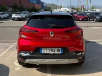 Usata Renault Captur Techno 101 CV (74 kW) 2024 Rosso SUV