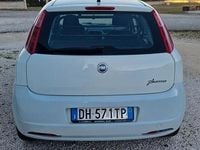 Usata Fiat Grande Punto Active 75 CV (55 kW) 2007 Bianco Utilitaria