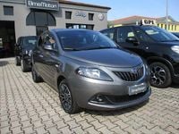 Usata Lancia Ypsilon 69 CV (50 kW) 2024 Grigio scuro Utilitaria