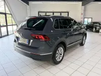 Usata VW Tiguan R-line 177 CV (130 kW) 2022 Grigio SUV