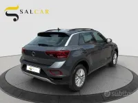 Usata VW T-Roc Life 150 CV (110 kW) 2023 Grigio SUV