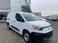 Usata Fiat Doblò 131 CV (96 kW) 2023 Bianco Monovolume