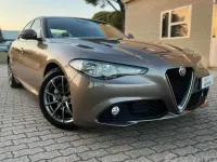 Usata Alfa Romeo Giulia 150 CV (110 kW) 2017 Grigio Berlina