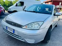Usata Ford Focus 100 CV (73 kW) 2004 Grigio Berlina