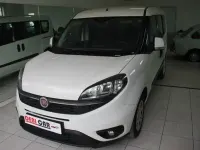 Usata Fiat Doblò 120 CV (88 kW) 2021 Bianco Monovolume